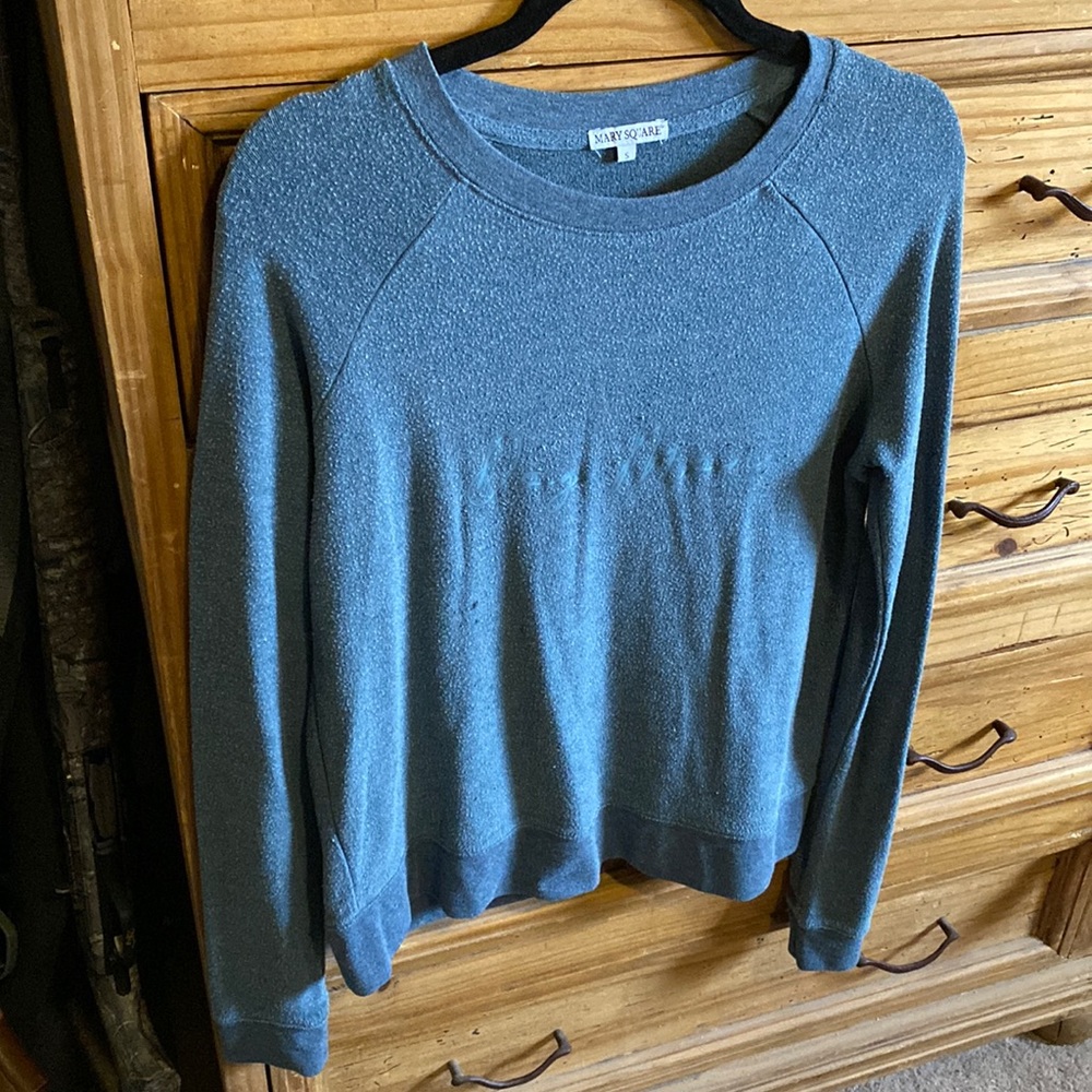 🔥5/$25 Long sleeve Dog Mom- small